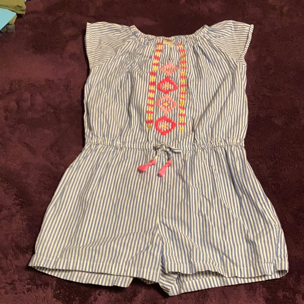 OshKosh short suit! Blue & White Size 8 Romper